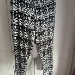 Harem style summer pants size UK20 EU48 Postage included