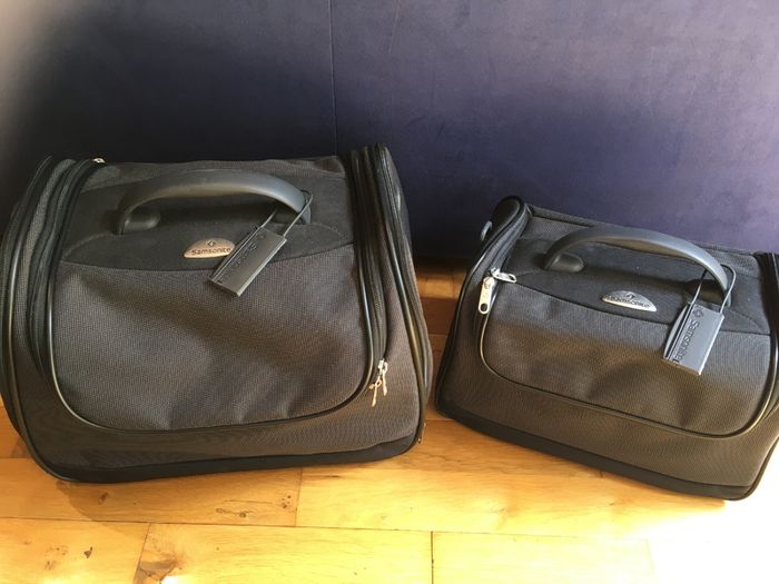 SAMSONITE Cabin Carry Bag           -  Camera, Jewellery, Make-Up, Technology, Valuables Holdall