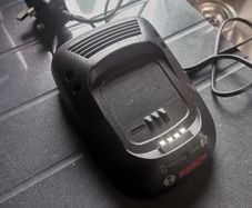 Bosch power tool battery charger