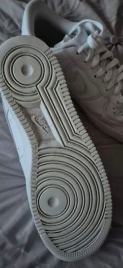 Nike Air Force 1 mens 10.5 - FREE POST