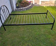 single metal bed frame