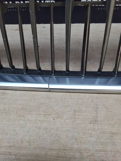 Lexus 2019-on front grill
