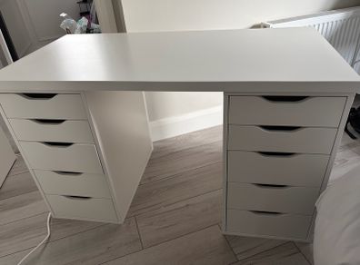 White desk with Alex drawers
