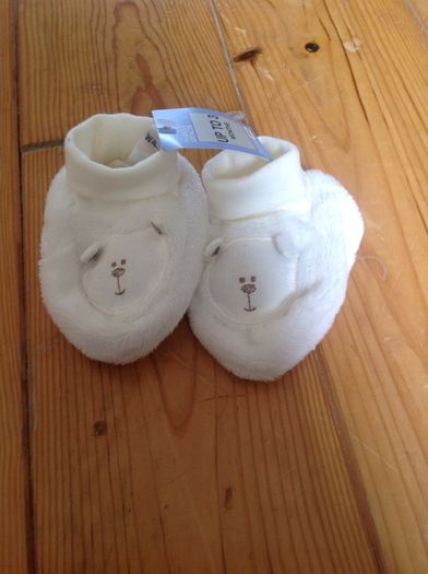 BNWT Baby Booties Age 0-3 Months