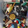 REDUCED -LEGO Bundle approx 4.5kg of lego & 15 minifigures Image 2