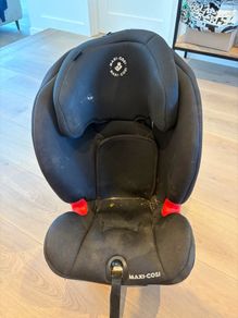 maxi cosi child's car seat