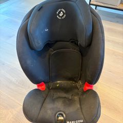 maxi cosi child's car seat