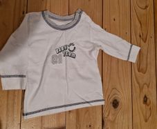 Long-sleeved baby top