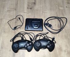 Sega Mega Drive Mini + 42 Games + 2 controllers