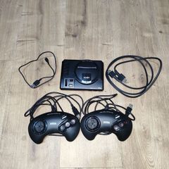 Sega Mega Drive Mini + 42 Games + 2 controllers