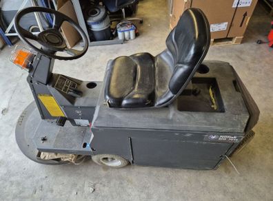 Ride on Nilfisk burnisher BHS 7014