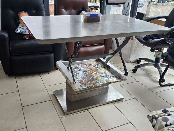 Height-adjustable dinner-coffee Table