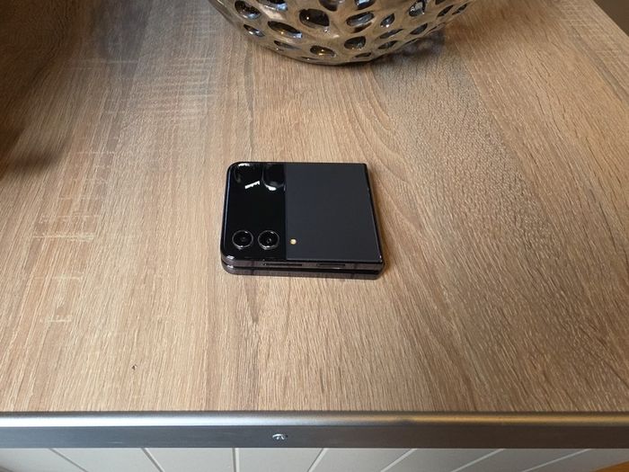 Samsung Galaxy Flip 4