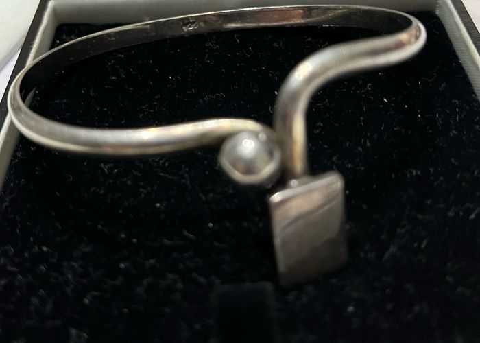 sterling silver bangle