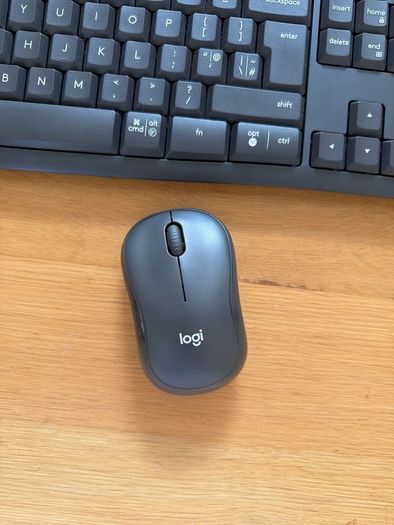 Wireless logitech keyboard and mouse - MK370 MK240
