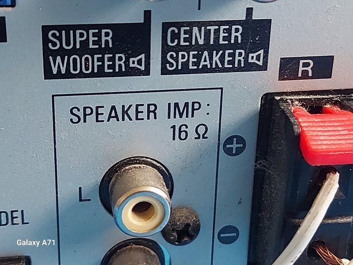 AIWA Stereo Integrated Amplifier Model No. MX-Z9400MK, with 2 large AIWA Speakers, Model No, 8X-Z9400, Impedance 6ohms, in excellent condition