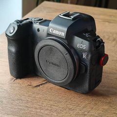 Canon EOS R Mirrorless Body + EF-RF Adapter
