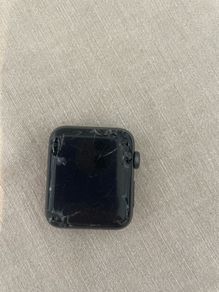 Apple Watch Series 3 cracked screen
