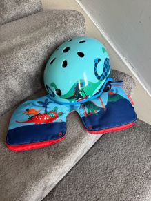 micro helmet & handwarmwrs