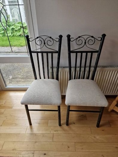 Conservatory Table and Chairs