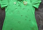 Ireland Ladies Soccer Signed Shirt Size UK14 Quinn