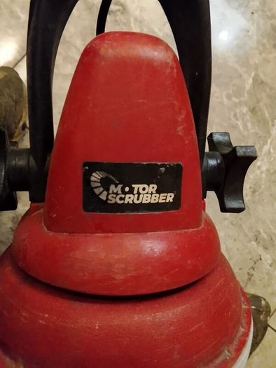 battery powered floor buffering machine