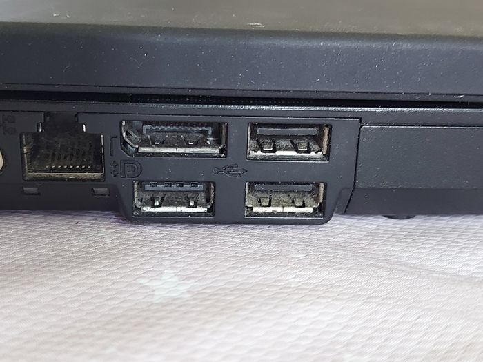 Lenovo Thinkpad T410, Intel Core i5 CPU M 520, 2.4GHz, Windows 10, 4GB Ram, 160GB HDD, Microsoft Edge, Chrome and VLC