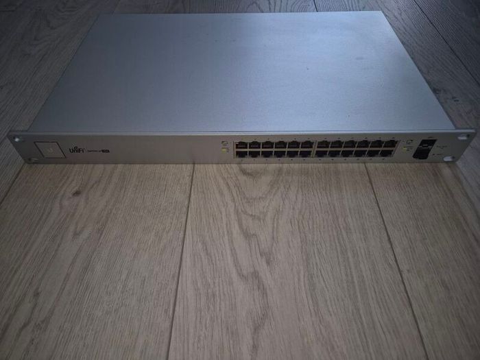 Unifi 24 Port Switch
