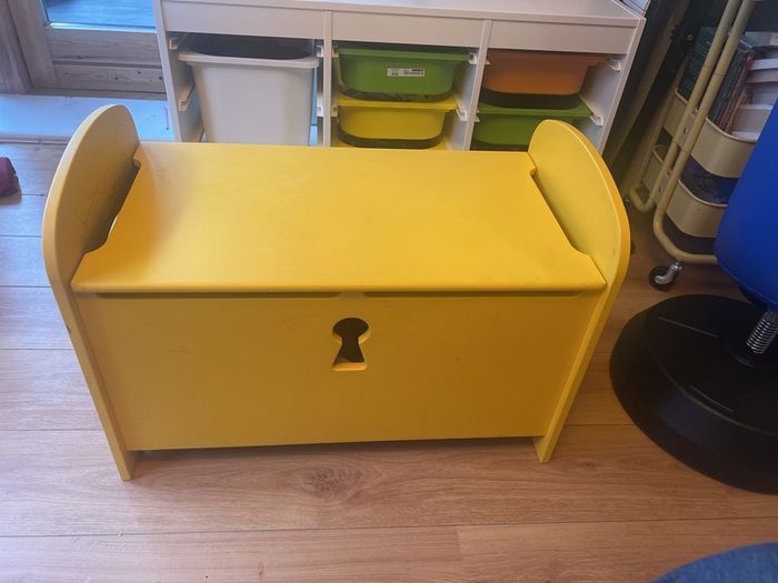 toys storage