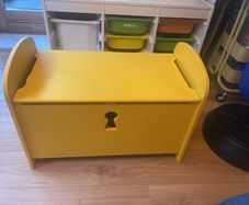 toys storage