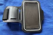 iPhone arm band holder