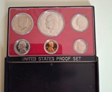 Coins  - 1776 - 1976 USA