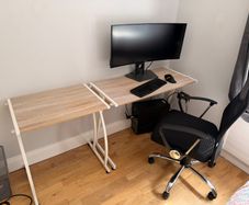 Computer desk