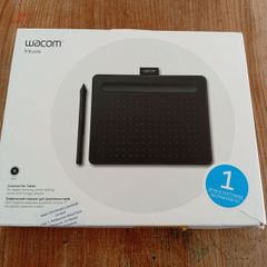 Wacom Intuos Graphics Tablet