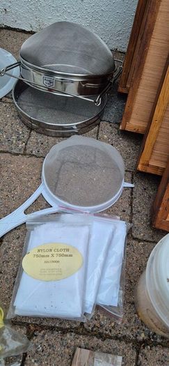 4 Beehives & Bees with ALL equipment