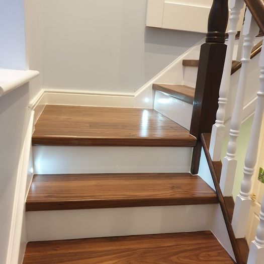 Laminate flooring service