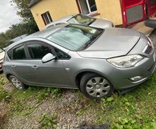 opel astras breaking