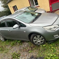 opel astras breaking