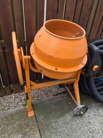 cement mixer