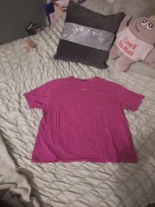 womens nike top