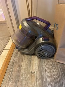 Vacuum bush
