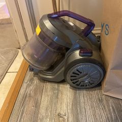 Vacuum bush