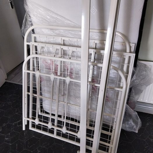 Single bed and Mattress