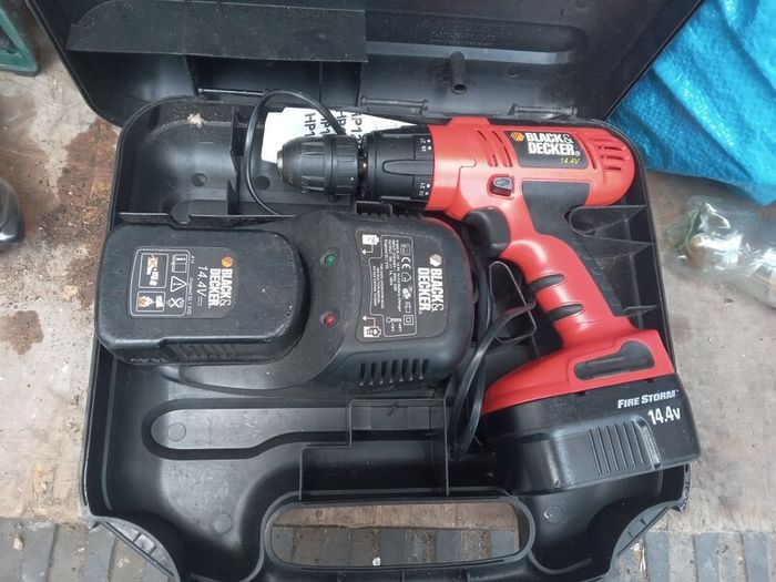 Black and decker drill