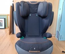 childs car seat