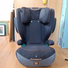 childs car seat