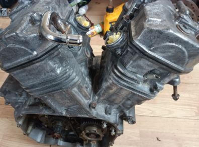 Honda Deauville 650 engine