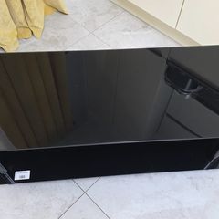 Sleek Black Glass TV Stand (140cm) in good condition