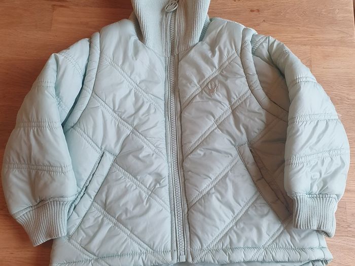 Gorgeous Girls Jacket with Detachable Sleeves Age 3 to 4 Yr
