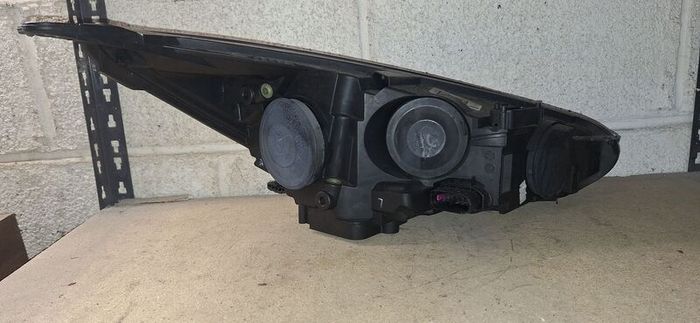 ford focus headlight
